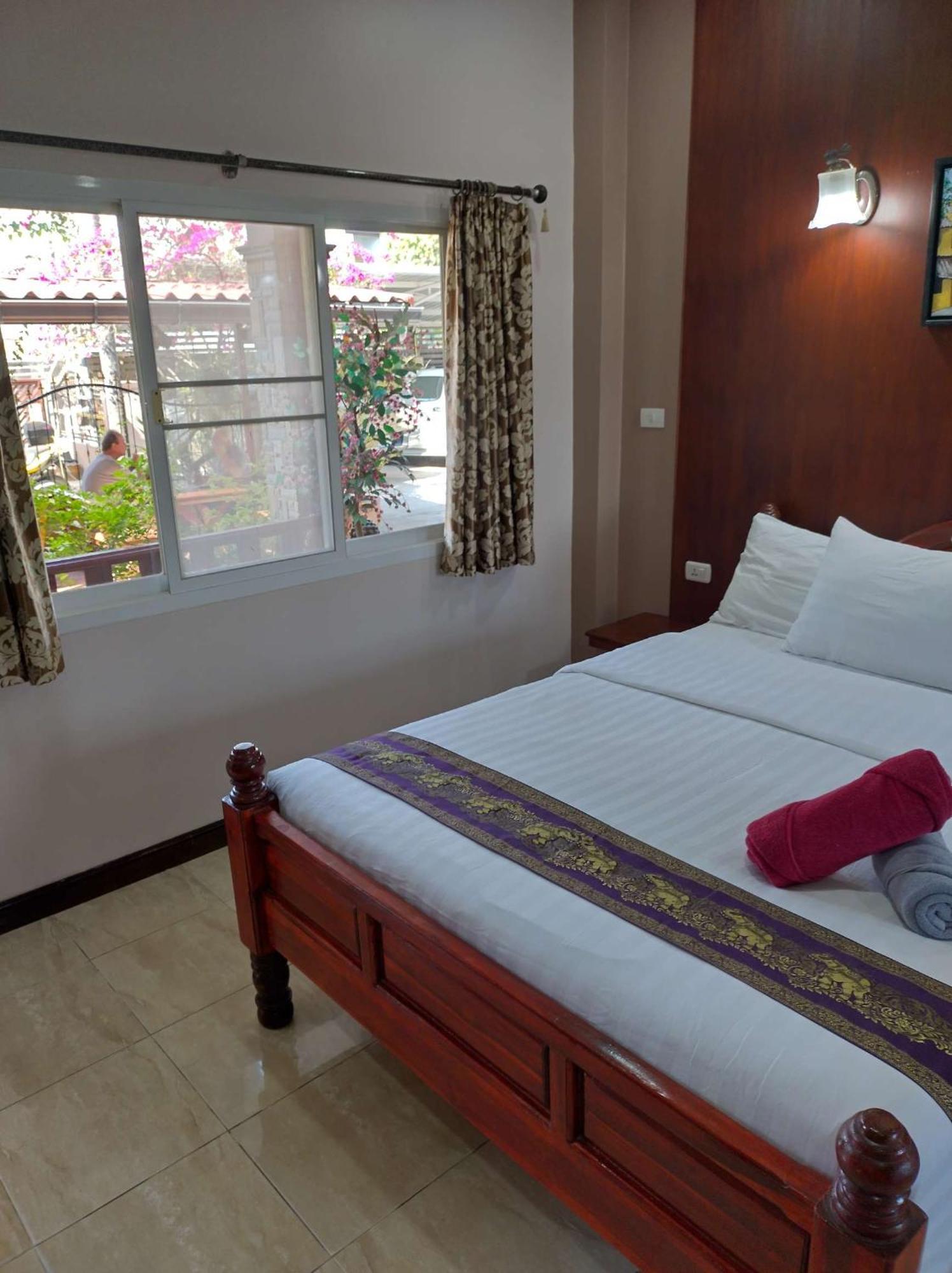 Mai Thai Guest House Khon Kaen Esterno foto